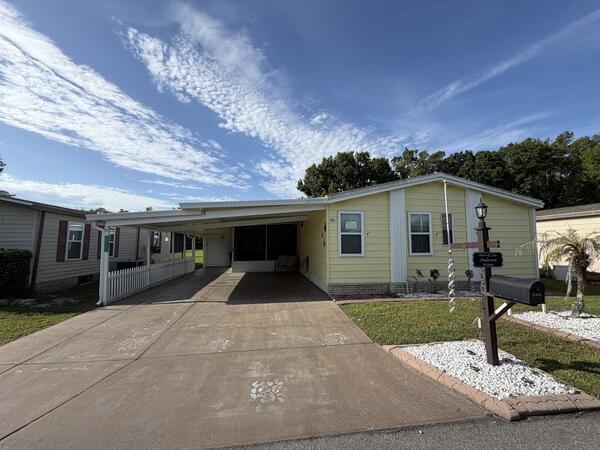 Winter Haven, FL Mobile Home for Sale located at 56 Greenview Drive Swiss Golf & Tennis